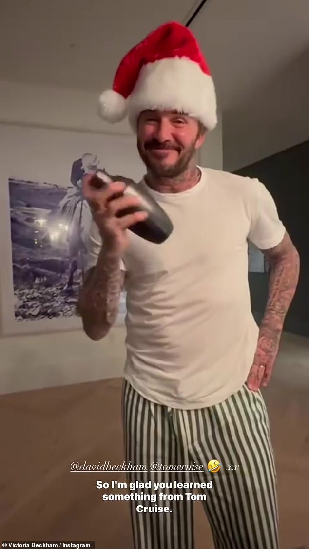 93475173 14225875 The Beckhams looked like they were fully embracing the festive s a 25 1735135081491