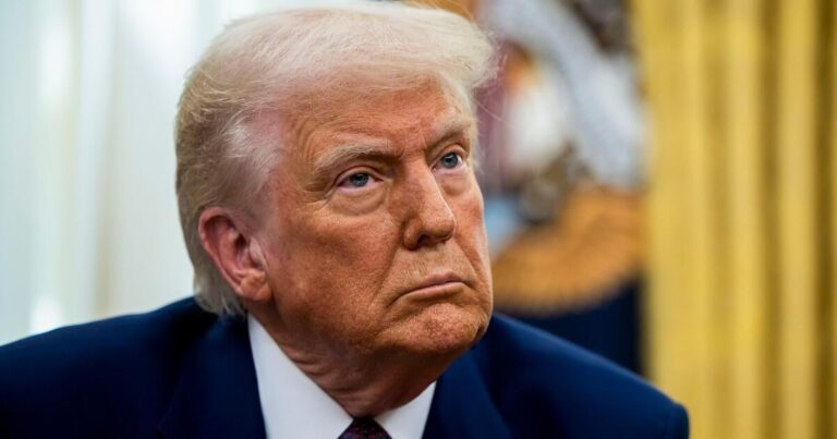 insurancecompanie.com | About Trump attempt to throw the head of the broadcast agency. What to know?