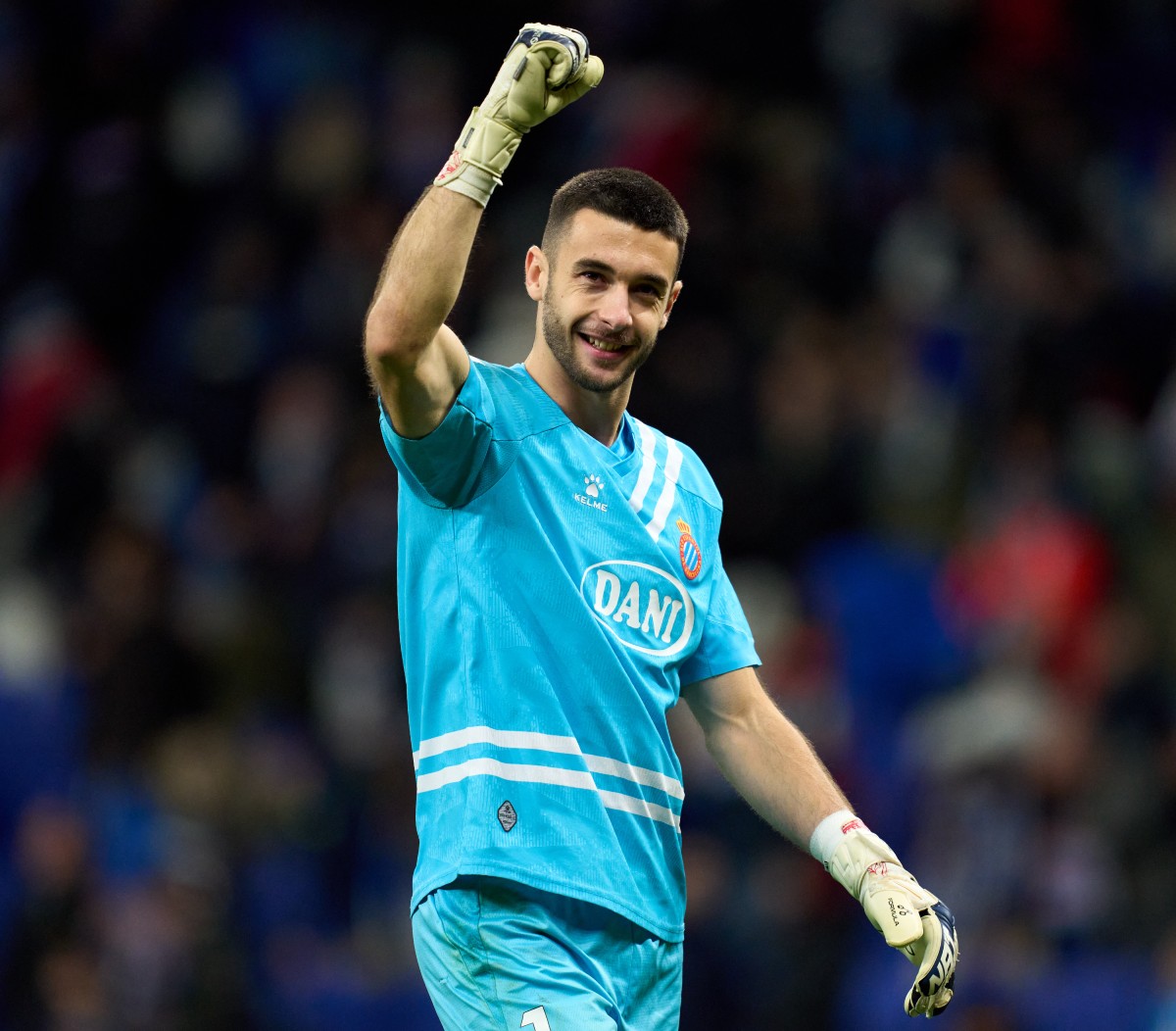 Joan Garcia celebrate when Essaol vs Barcelona