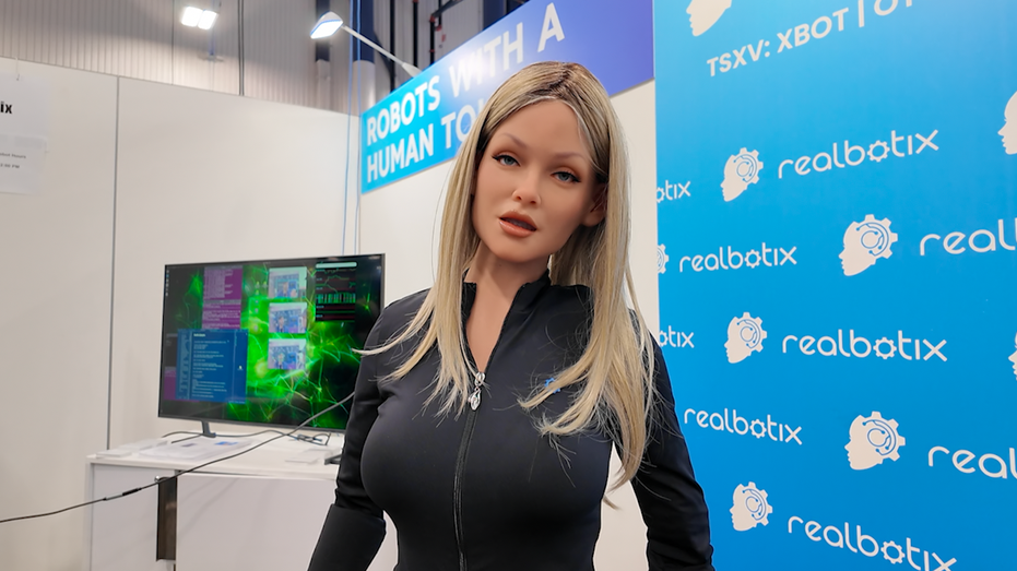 A robot who looks like a women's lady in the camera