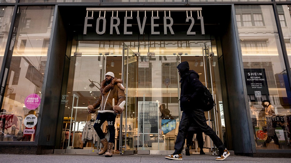 Forever 21 shops in NY