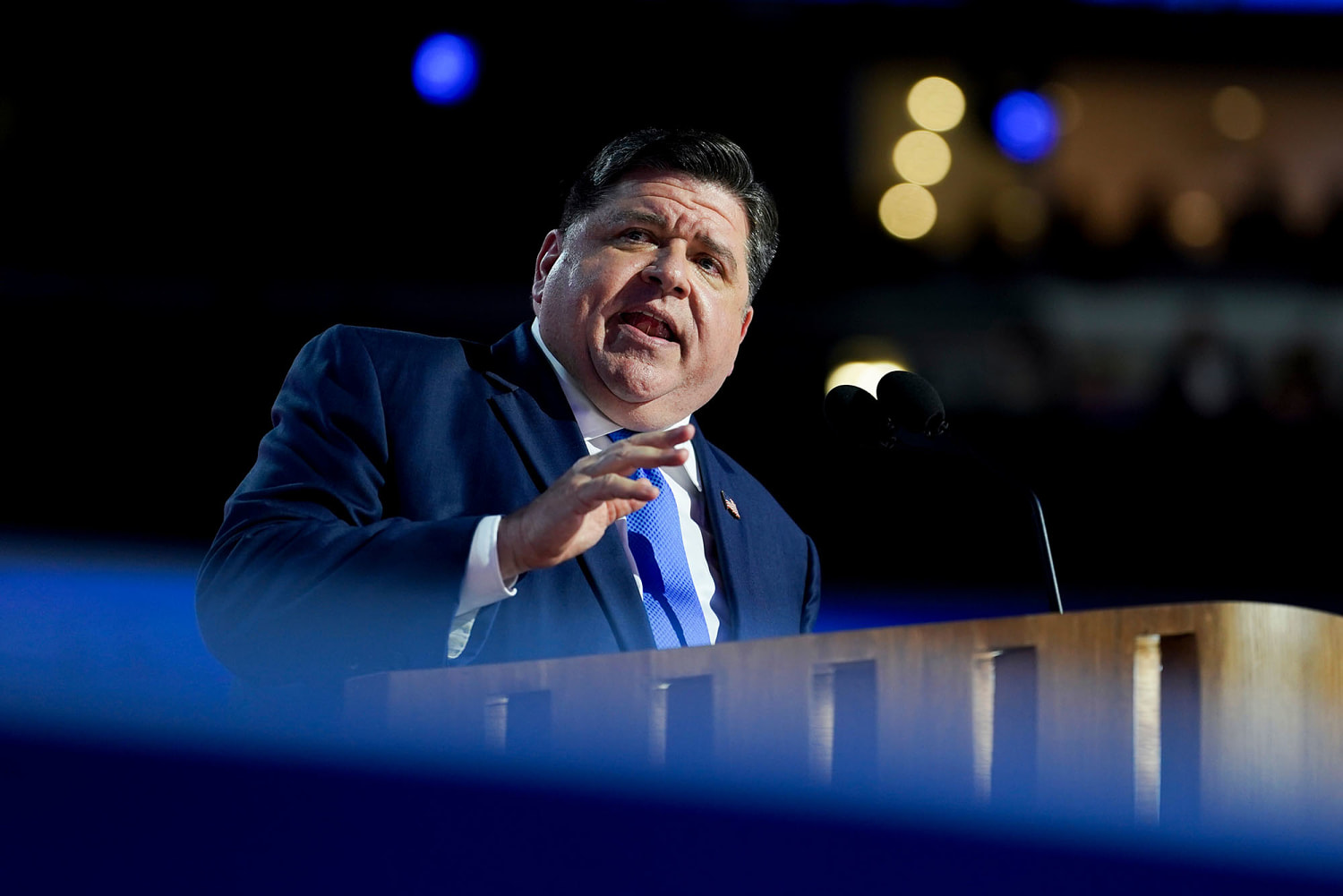 Illinois Gov. JB Pritzker trains against fight trump