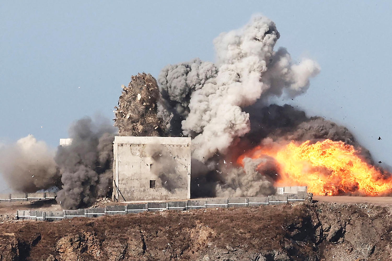 Korean North Korea Korean Smiling Excellence After Missile Test, Media stated