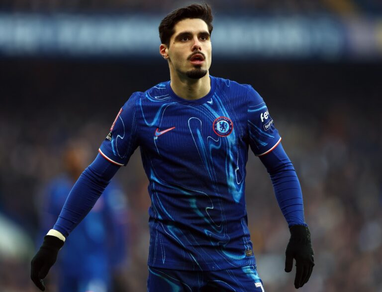 Ingro neto in action for chelsea