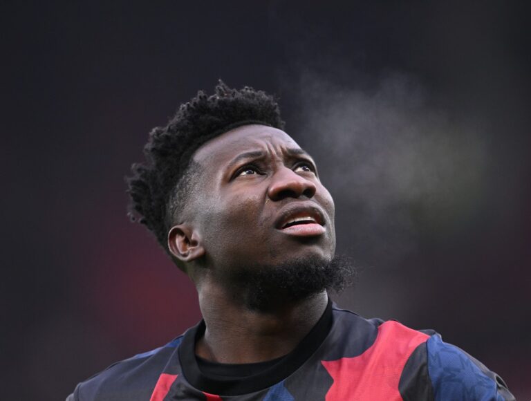 Men together with goal and onre