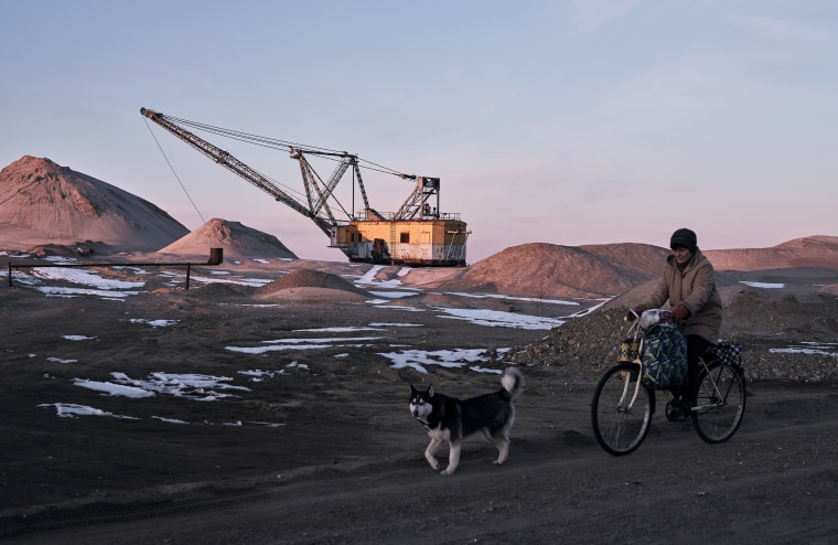 Niveralnia Mineral Rights Entwigt in the deal to American Aid