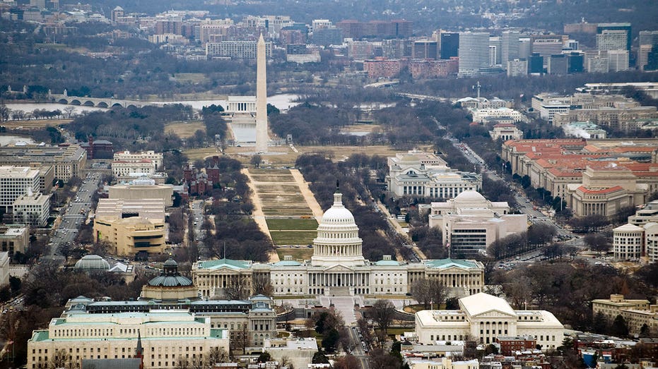 The Washinglline Washington, DC, including Capitol Malls AS Pegabd, Tugu Wasingcon, Mall Mall, 29 Photo Photos. 2010