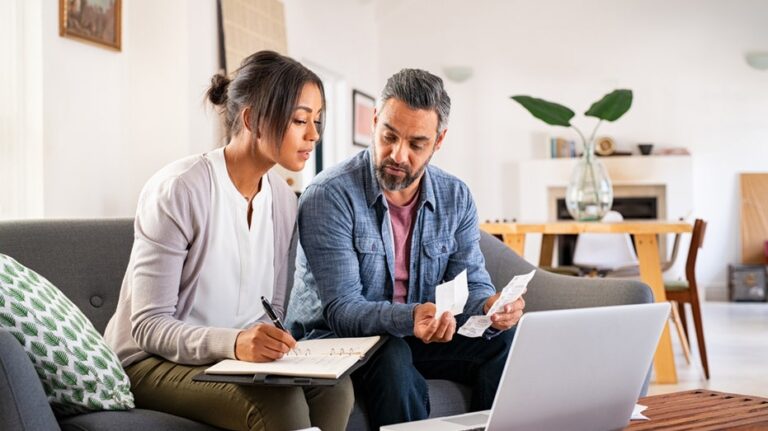Americans are more reactive about appearance like a planned number Pairs make personal financial plans