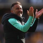 Wolves Manageuung Perior Flight Scarens Fans
