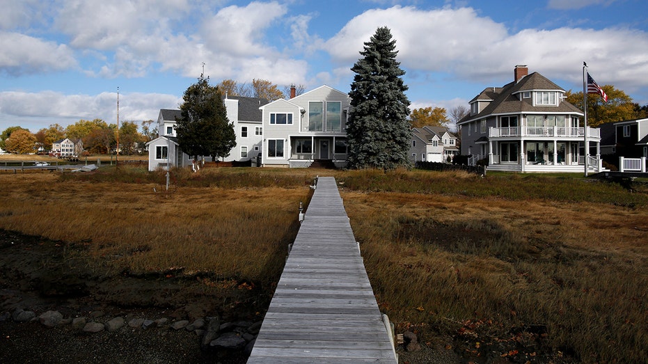 Boston Suburb Bosts Top