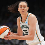 Briana Stewart has 19 points to bring up 19 points on New York

