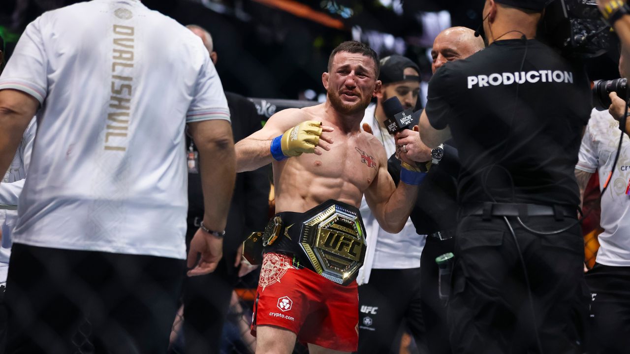 Dowlography says he is plans to sleep to sleep on UFC 320