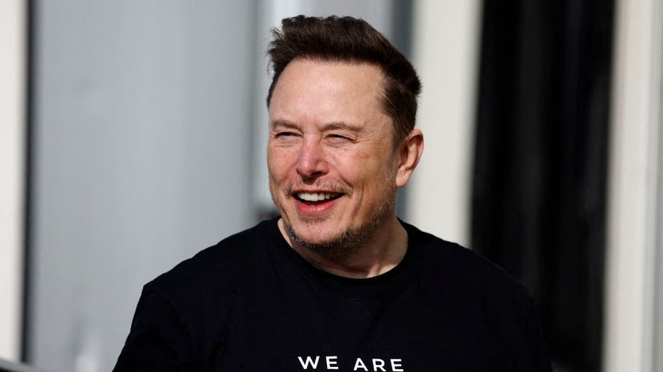 Elon Corp Corp Nuartel remains Intended $ 500M and Employees