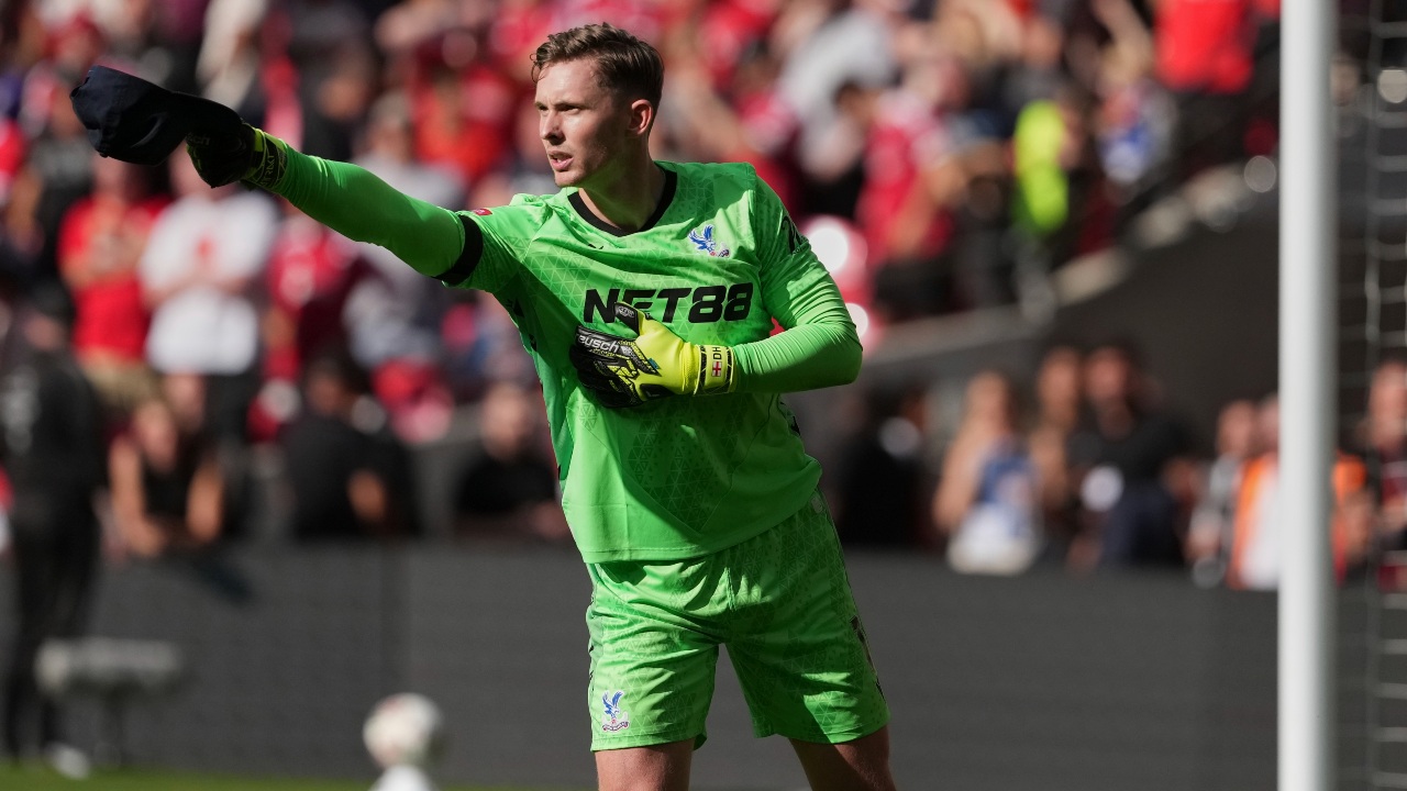 Handler's heroes to the crystal castle castle castle taps tips in community shield
