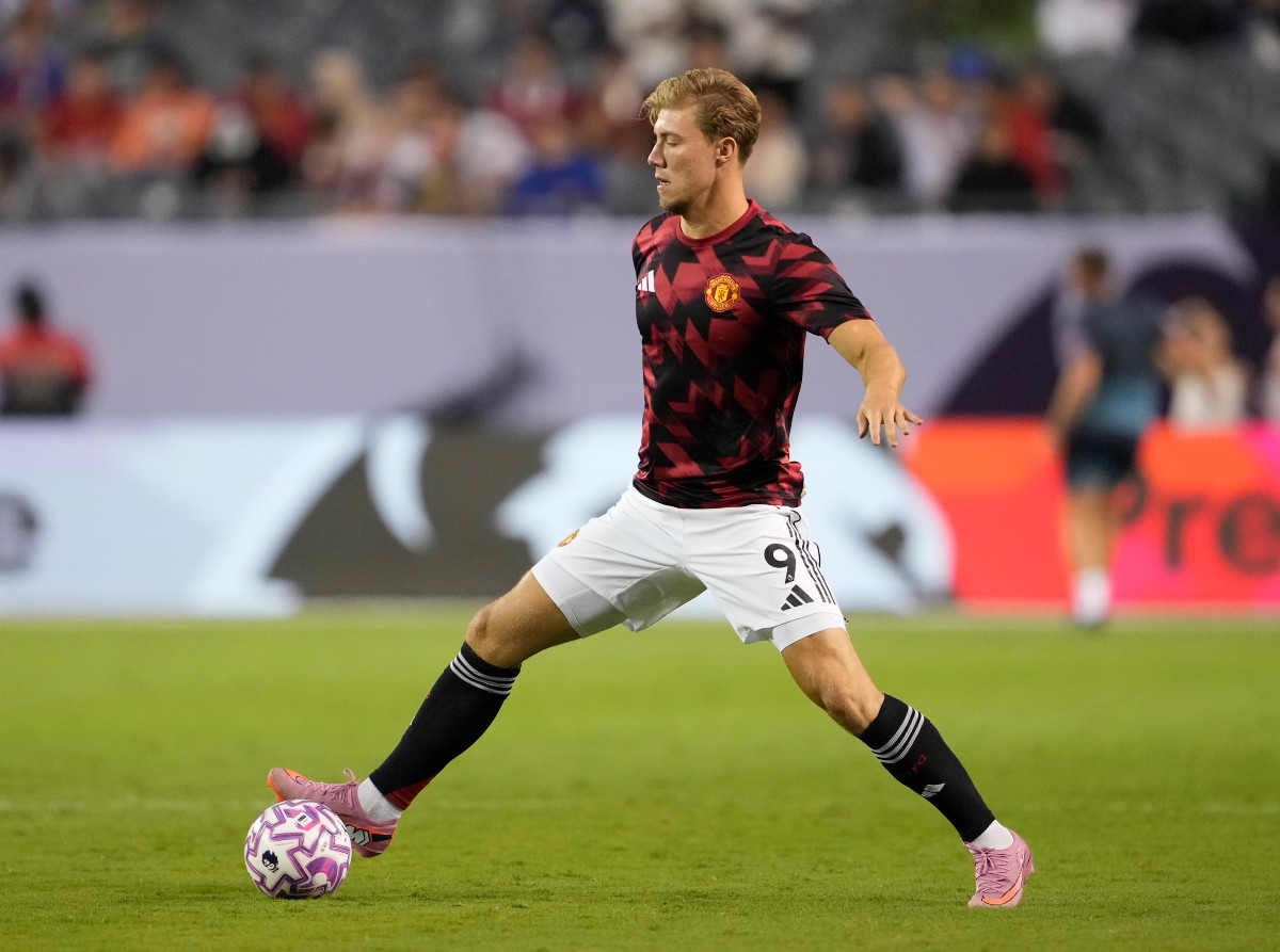 Man Milan Star Stars in London