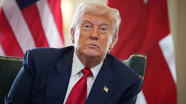 Moynihan responded to Trump Marken Tolls Customer Customer Customer Customer Customer Customer