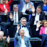 Popularists are just a Top Bank Top Bank in Germany, France and English for the first time

