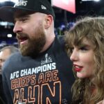 Taylor Swift, Travis Keluces Dumb Earth in Cleveland


