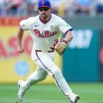 The blue jeins choose the roster, DFA Ali Sanchez

