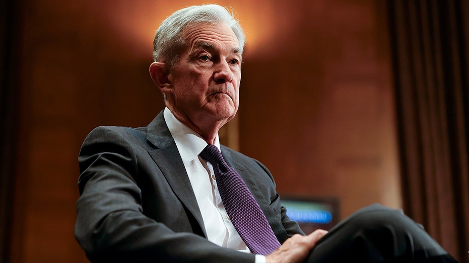The bond refuses to say what to do in the decision of interest rate