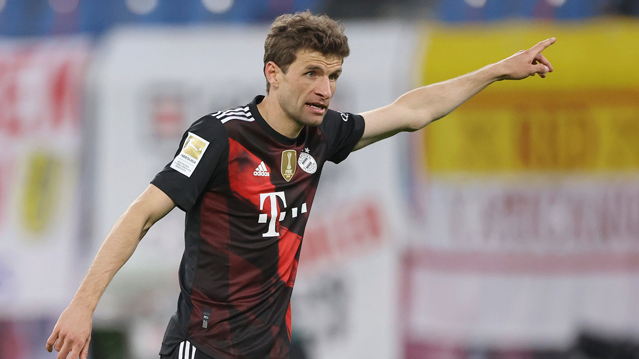Thomas Muller is jokes that he missing Manuel jaw as the Vancor Adventure begins