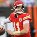 Vikings Cab Cars Agree with Termson Visans, Mercers to Eagles

