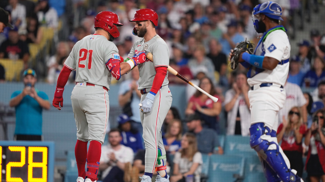 Flyz Cleach NL East Titles in the wild against Dargs