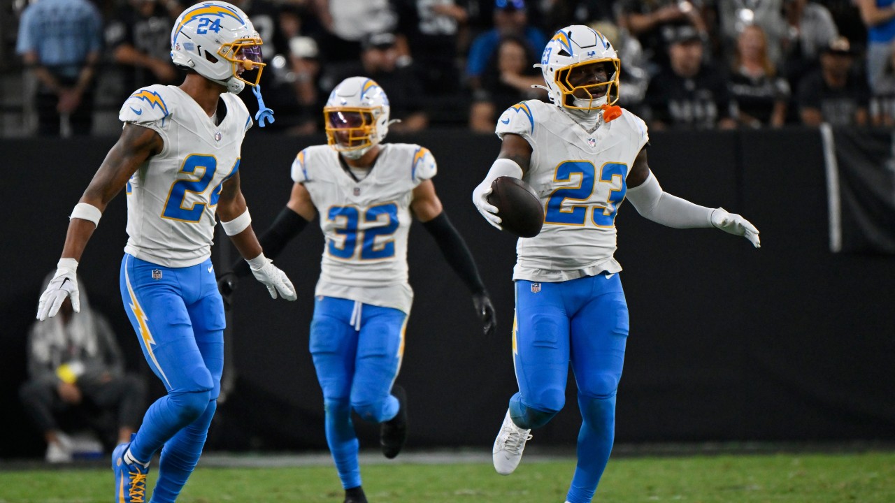 Herbert, strong defense leaders to win on the ladder