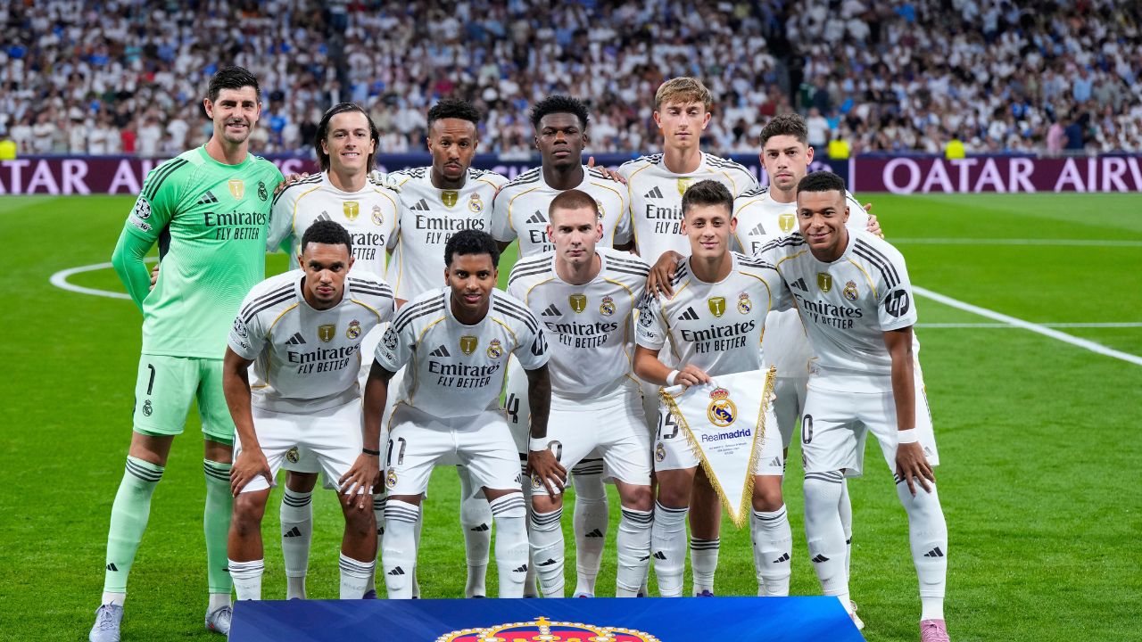 Spain French with French police before Real Madrid game