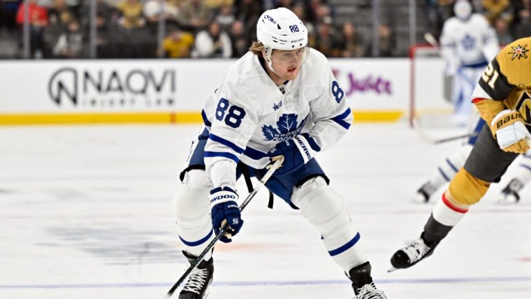 Maple Leafs' rally, Nylander's game-time decision against the Sabres