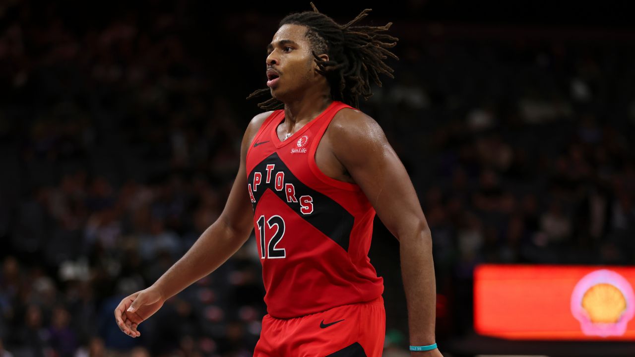 Raptors' Colin Murray-Boyles in home opener vs. Bucks, Kobe Walters in