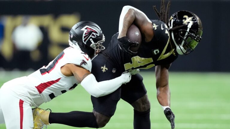 Alvin Kamara's knee injury leaves the Saints in a tough spot