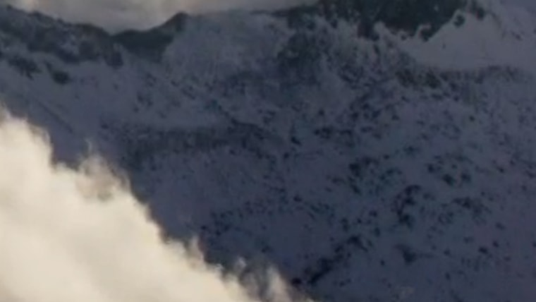 An avalanche killed at least seven people in halalayas