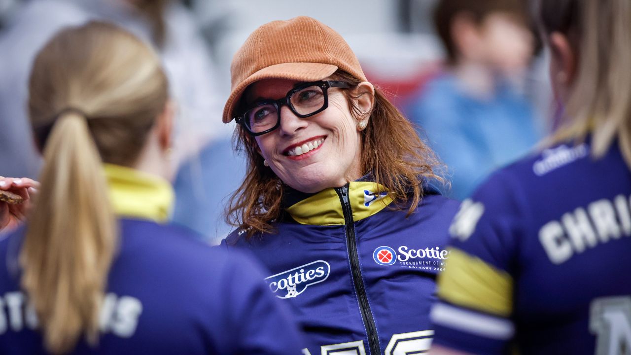 Canadian Hall of Fame curler Colleen Jones has died at the age of 65