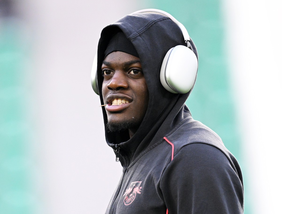 Casteldo Lucka Lucka's battery for Liverpool & Chelsea revealed