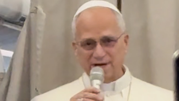 Flying with whale loo to Turkey on the first international flight like Ponfif