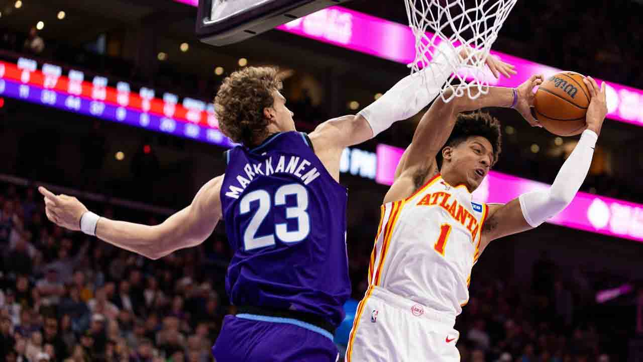 Jalen Johnson led the Hawks over the Jazz with a 31-point triple-double