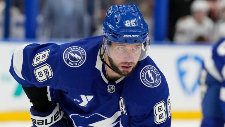 Lightning's Nikita Kucherov, Braden Point exit game vs. Capitals with injury