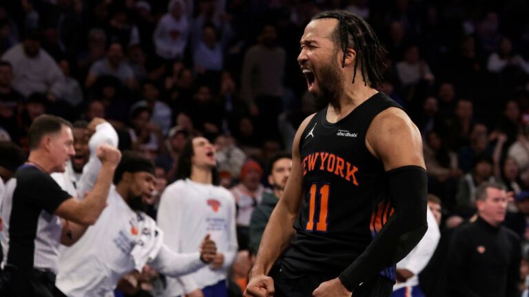 NBA Roundup: Brunson Stars Defeat Knicks, Advance To Quarterfinals