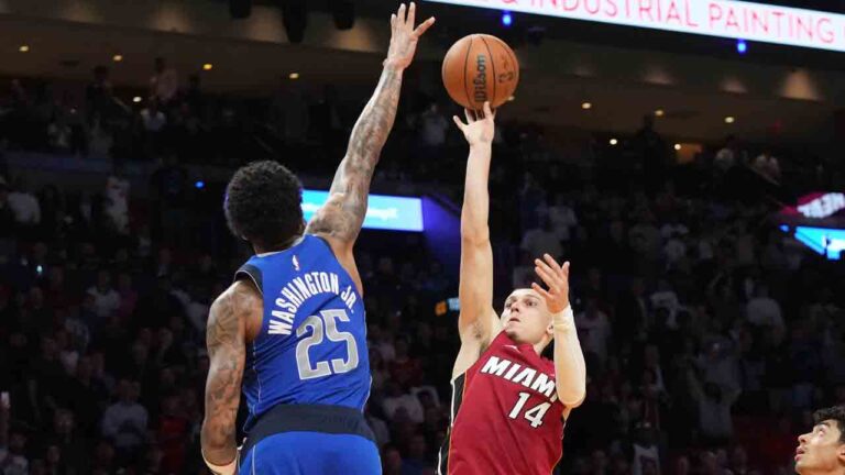 NBA Roundup: Tyler Herro scores 24 in season opener as Mavericks heat down
