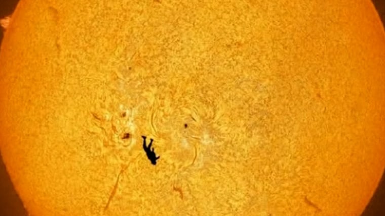 Photographer explains how to photograph icarus'