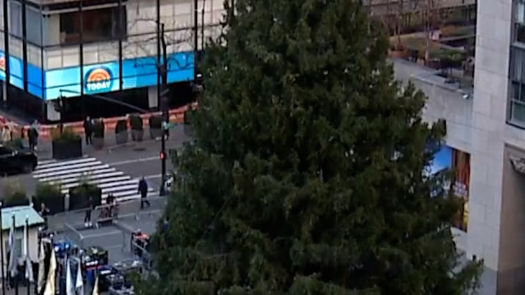 Scafolding down from the Rockefeller Christmas tree