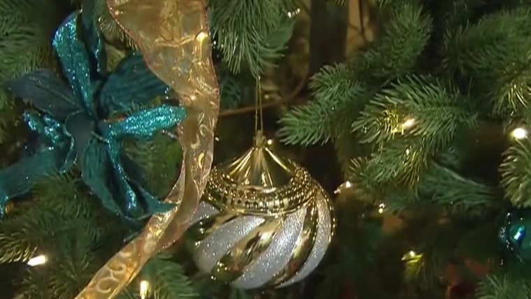 Tariff, economic pressure to gather prices on holiday decorations