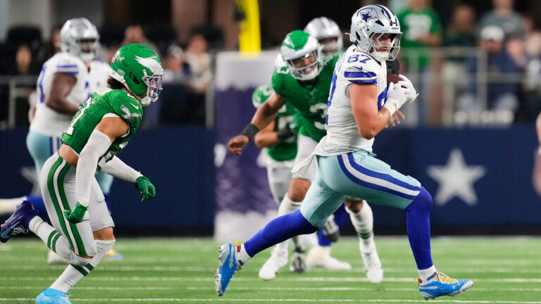 The Cowboys rallied from 21 down to beat the Eagles on Aubrey's game-ending field goal.