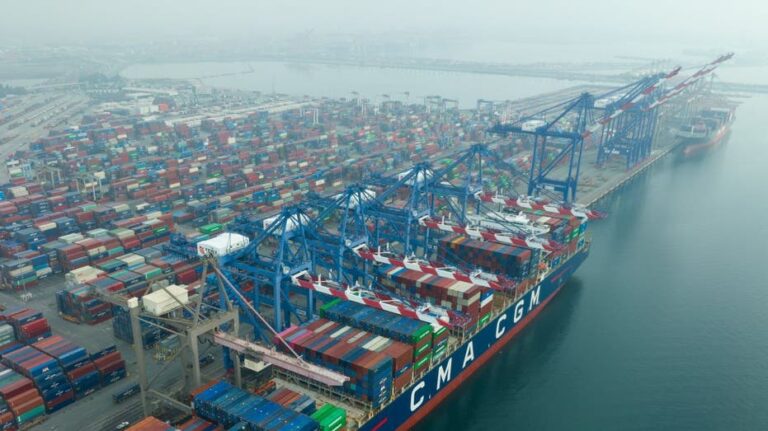 The economic effects of tariffs change over time, San Francisco said