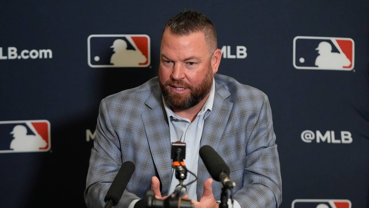 Blue Jays John Schneider on 'productive' meeting with candidate Tucker