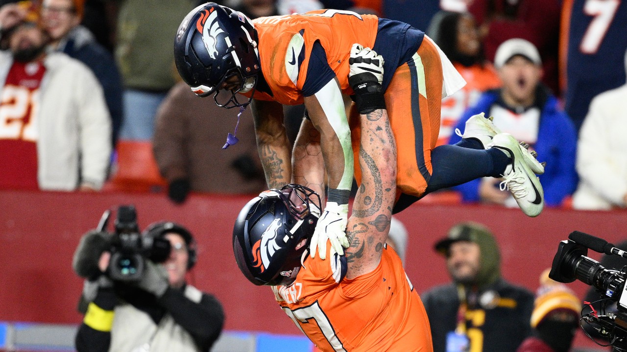 Bonito hits a 2-point attempt in OT as the Broncos hold off the Commanders