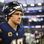 Chargers QB Justin Herbert's broken hand to undergo surgery

