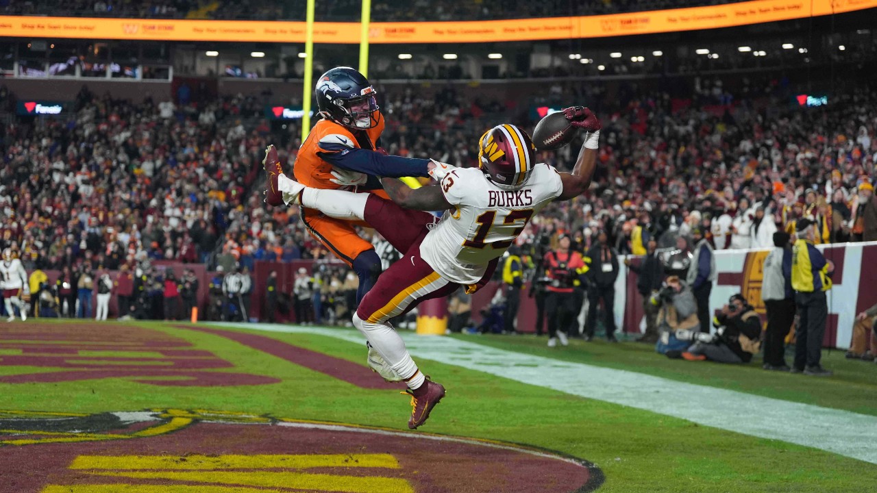 'Mossed Moss': Fans React to Trillon Burks' OBJ-Like Catch