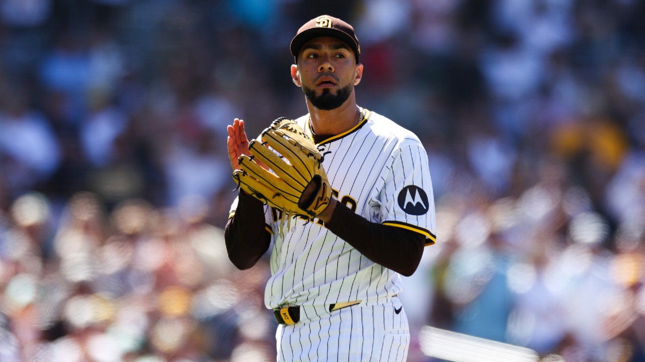 The initial deal gives the Blue Jays flexibility after a quiet winter meeting